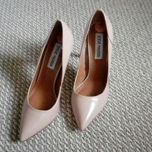 Steve Madden nude pumps